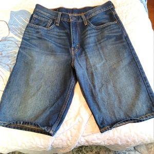 Levi's Bermuda Short, size 32 w
